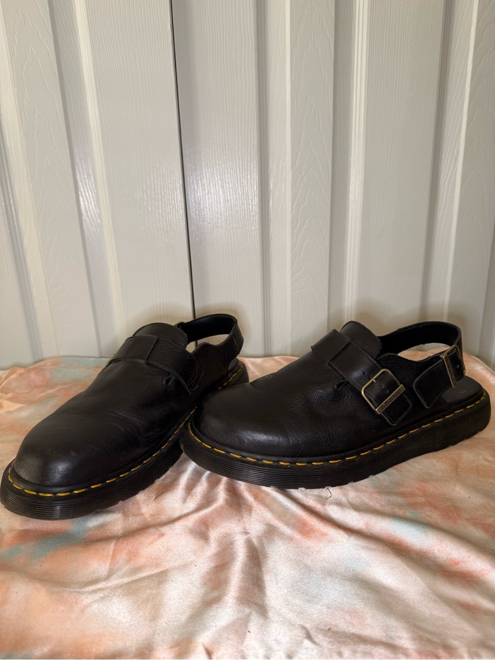 Dr. Martens Jorge Il Black Leather
Mule Slingback